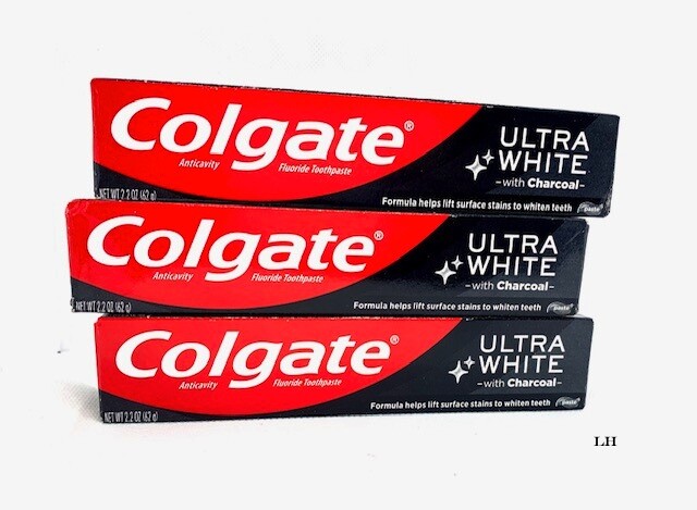 Colgate Ultra White with Charcoal 2.2 oz (3 Pack )
