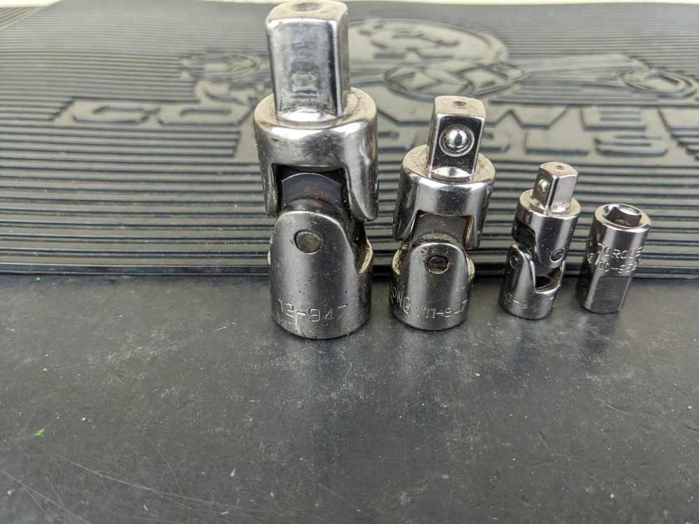 #ax037 Armstrong Tools USA 4pc Universal Joint Socket Adapter Set
