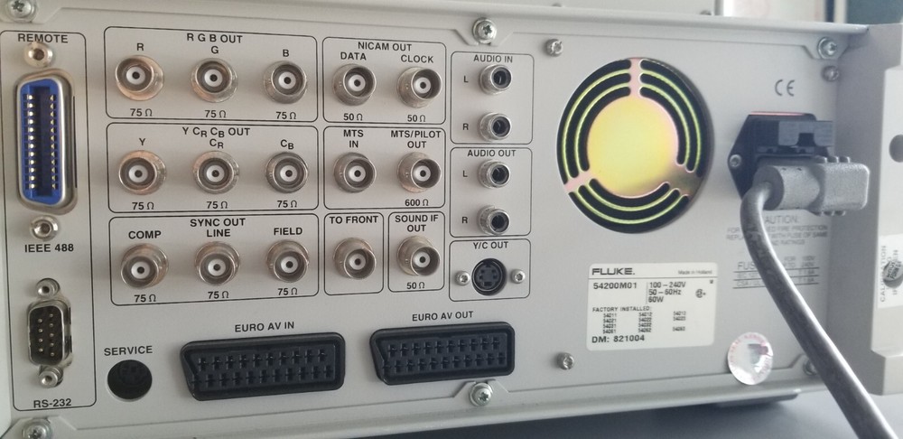 FLUKE 54200 Multi Format Video Generator Programmable Loaded with Options