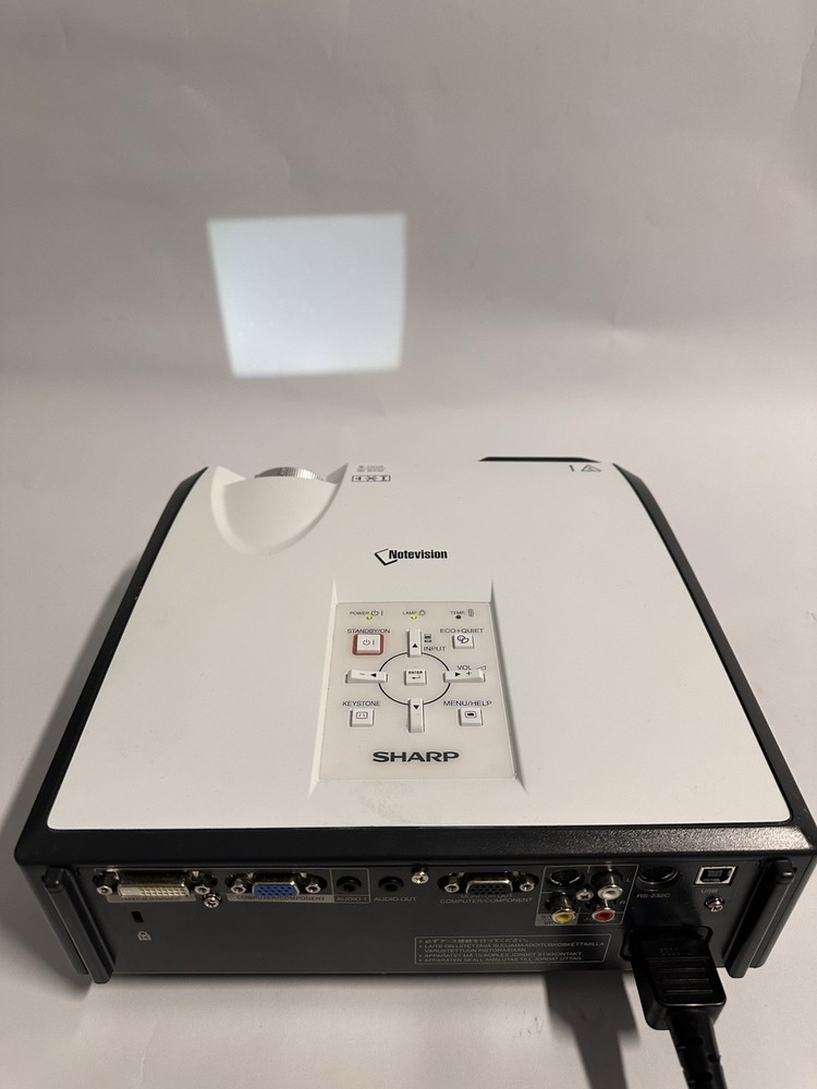 Sharp XR-32X DLP Projector