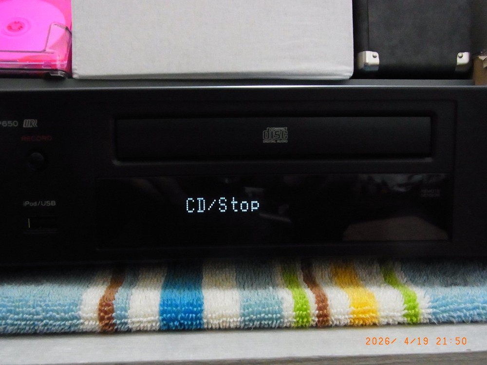 TEAC CD-P650 CD Player with USB Digital Interface Recording/Playback