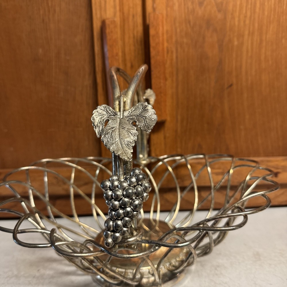 Godinger Silver Art Co. Silverplate Grape Design Handled Oval Fruit Basket & Box