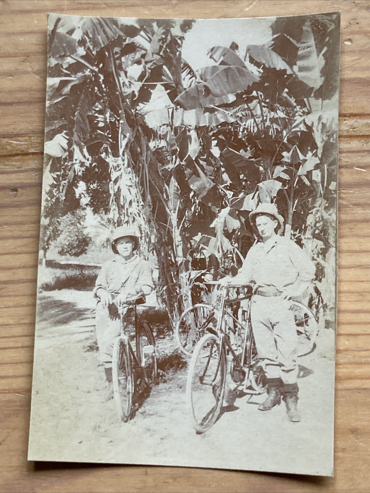 WWI era Photo Army Soldiers In Pith Helmets w/ Bicycles Portrait 6x4cm