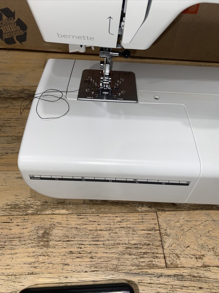 Bernette 33 Swiss Design Sewing Machine