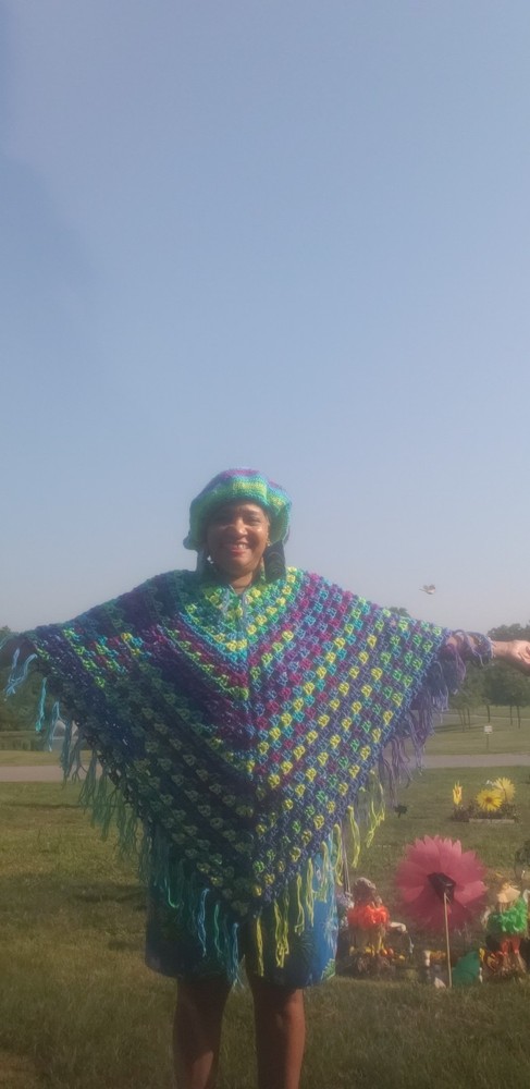 Poncho  & Hat - Large (Hand-made Crochet)