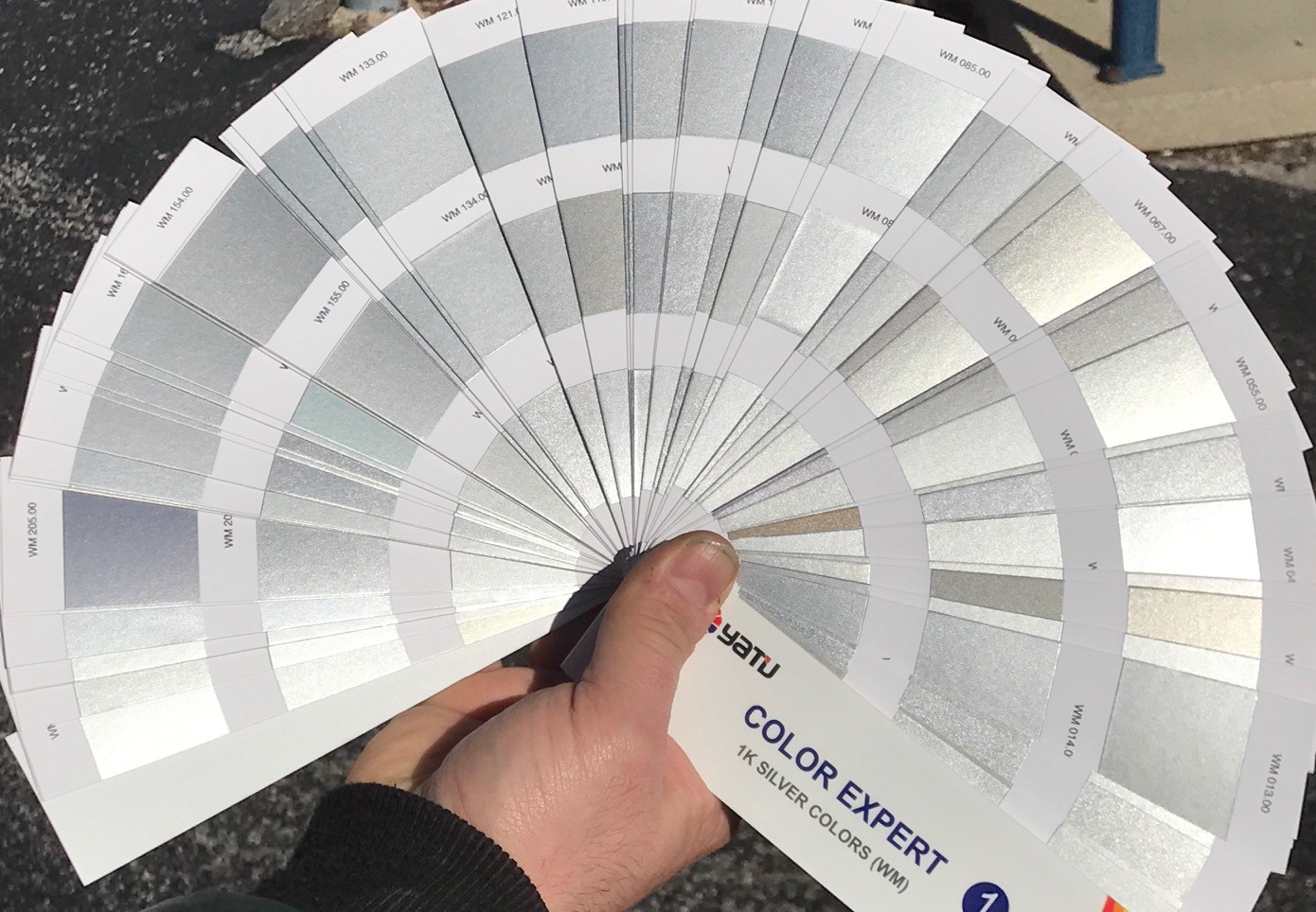 Ford Basecoat Paint PICK YOUR COLOR- 1 QT-Ready to Spray Paint w/ CLEAR COAT KIT