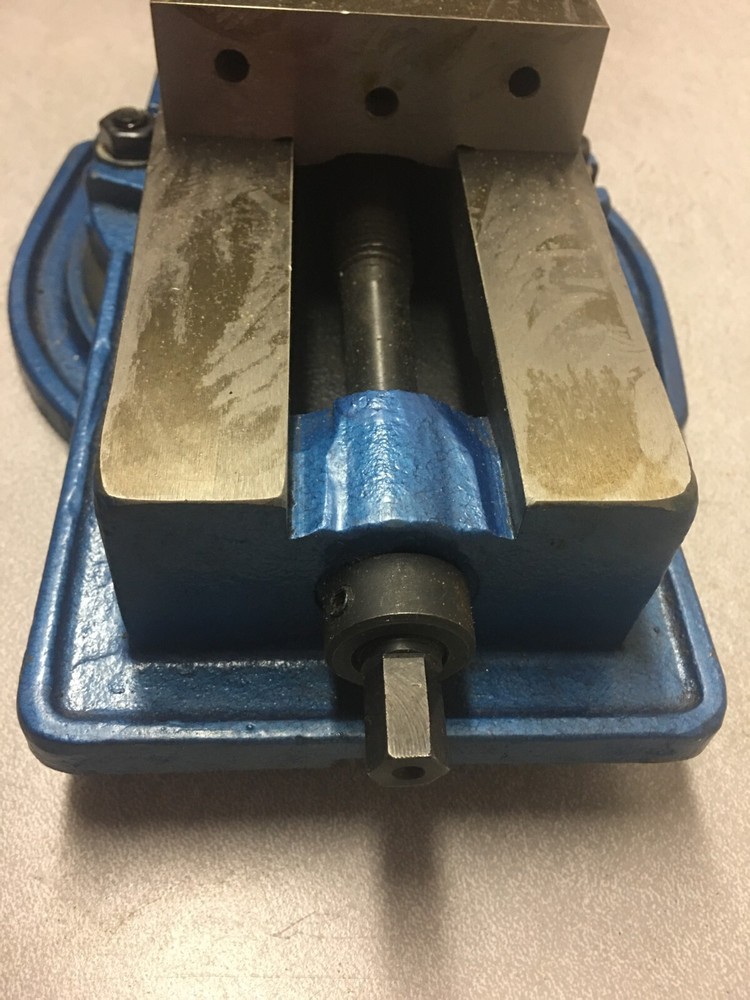 MILLING MACHINE VISE SWIVELING BASE