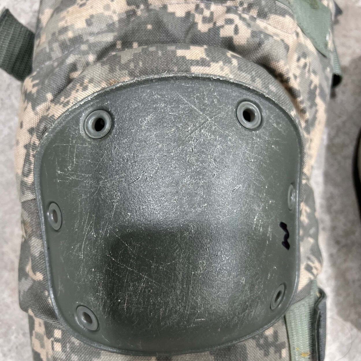 US Military GI ACU Elbow And Knee Pad Sets Sizes Sm - Med - Large Available