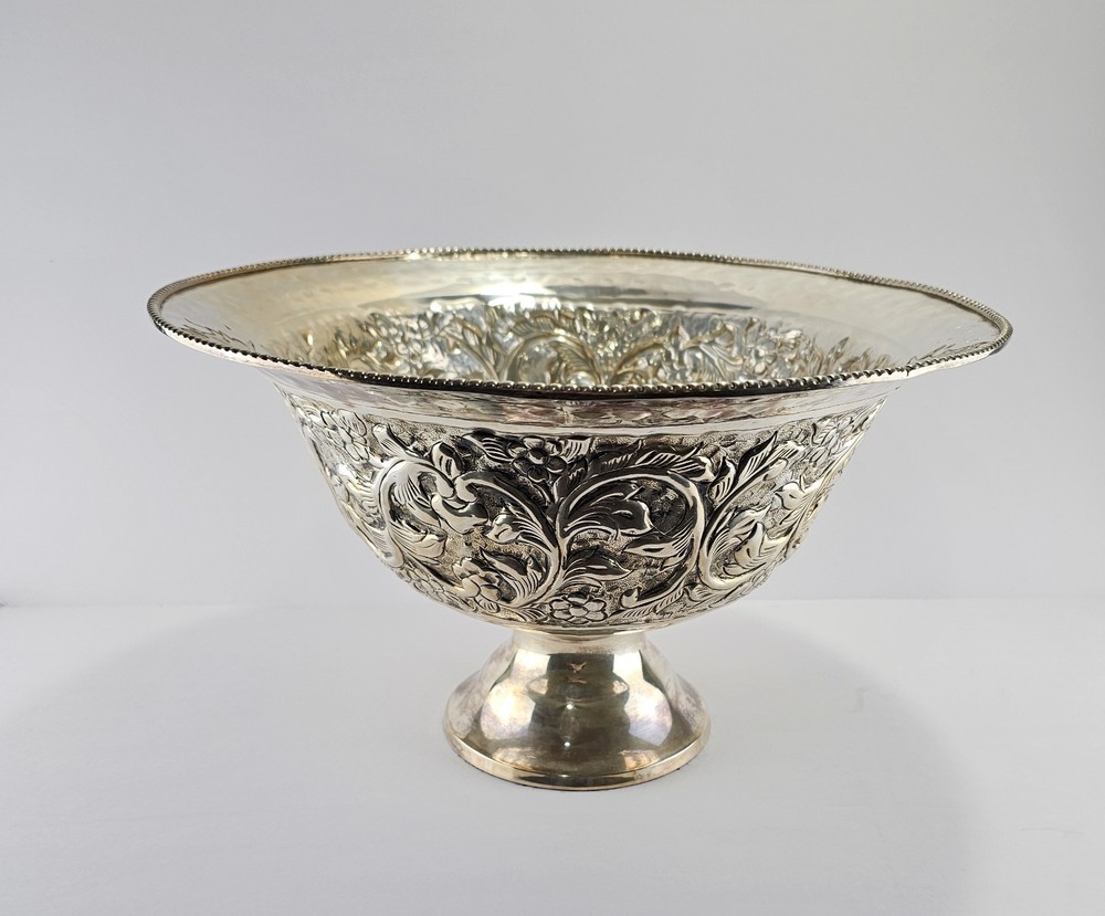 Silver-plated Alda's Classic Ornate Floral Motiff Pedestal Punch Bowl Hammered