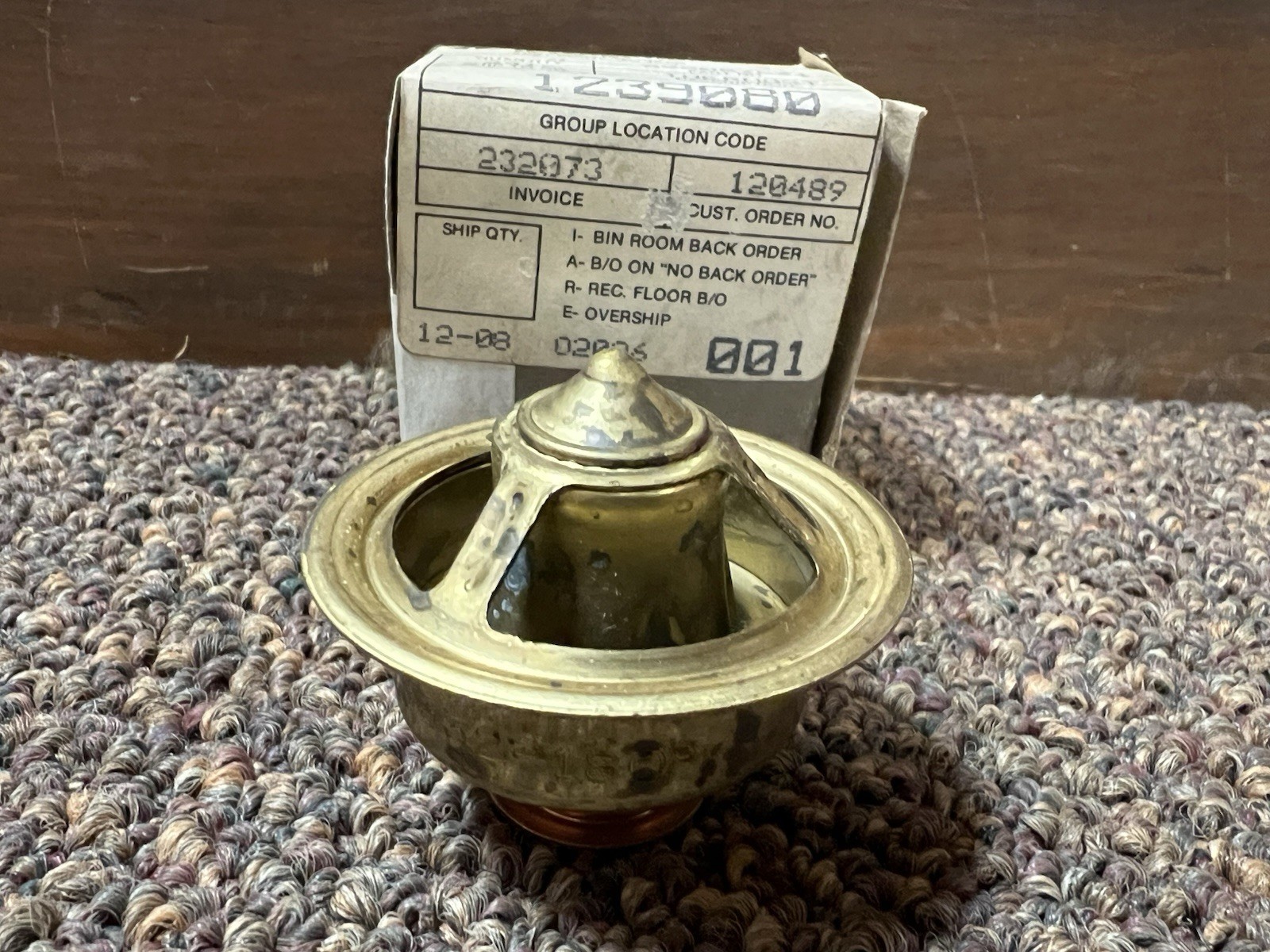 New Genuine International 258087C91 Navistar Diesel Engine Thermostat 180 Degree