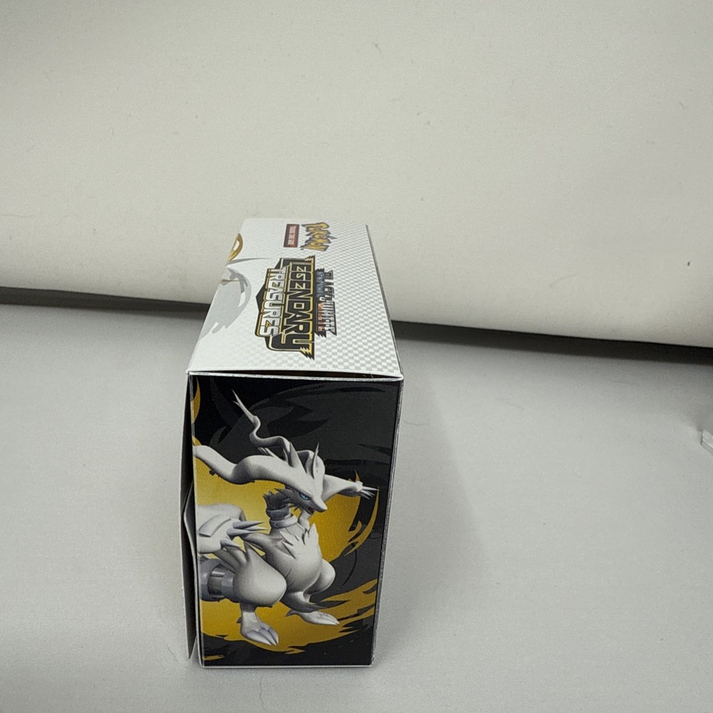 Pokémon BW Legendary Treasures Prerelease Deck Box