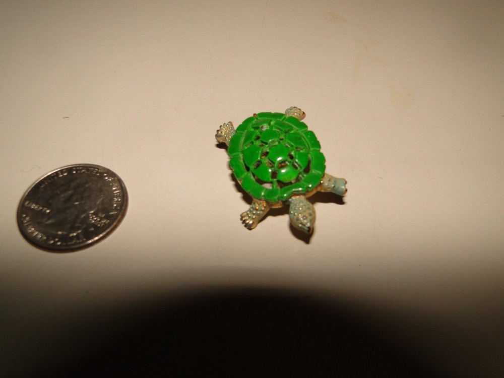 Green Shell Turtle Pin Brooch