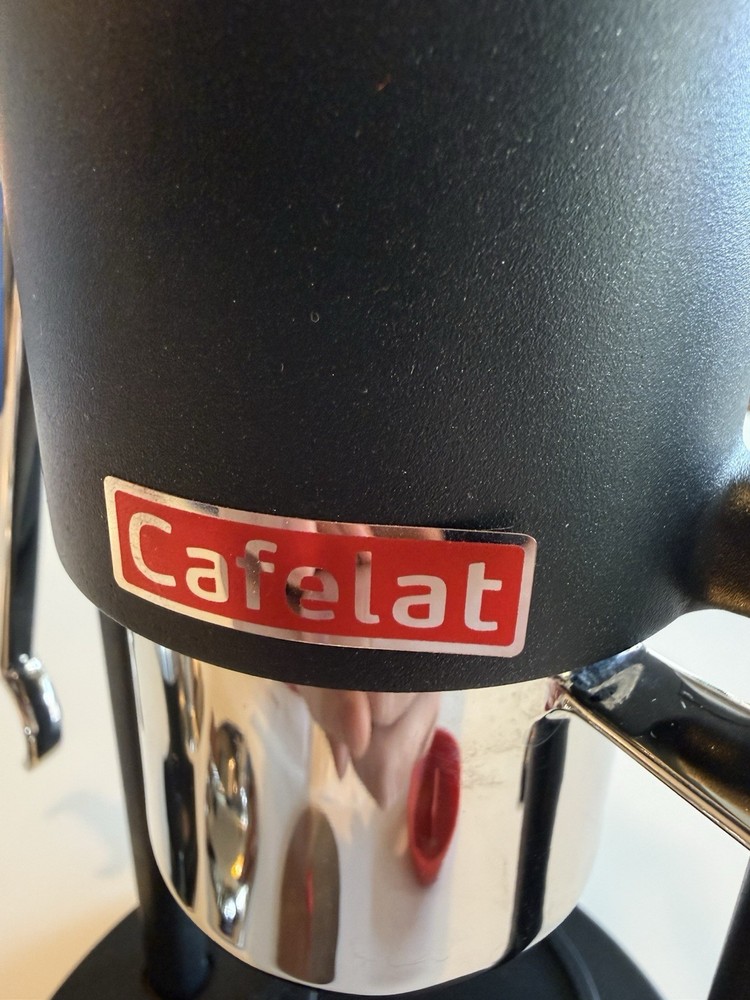 Cafelat Robot Matte Black