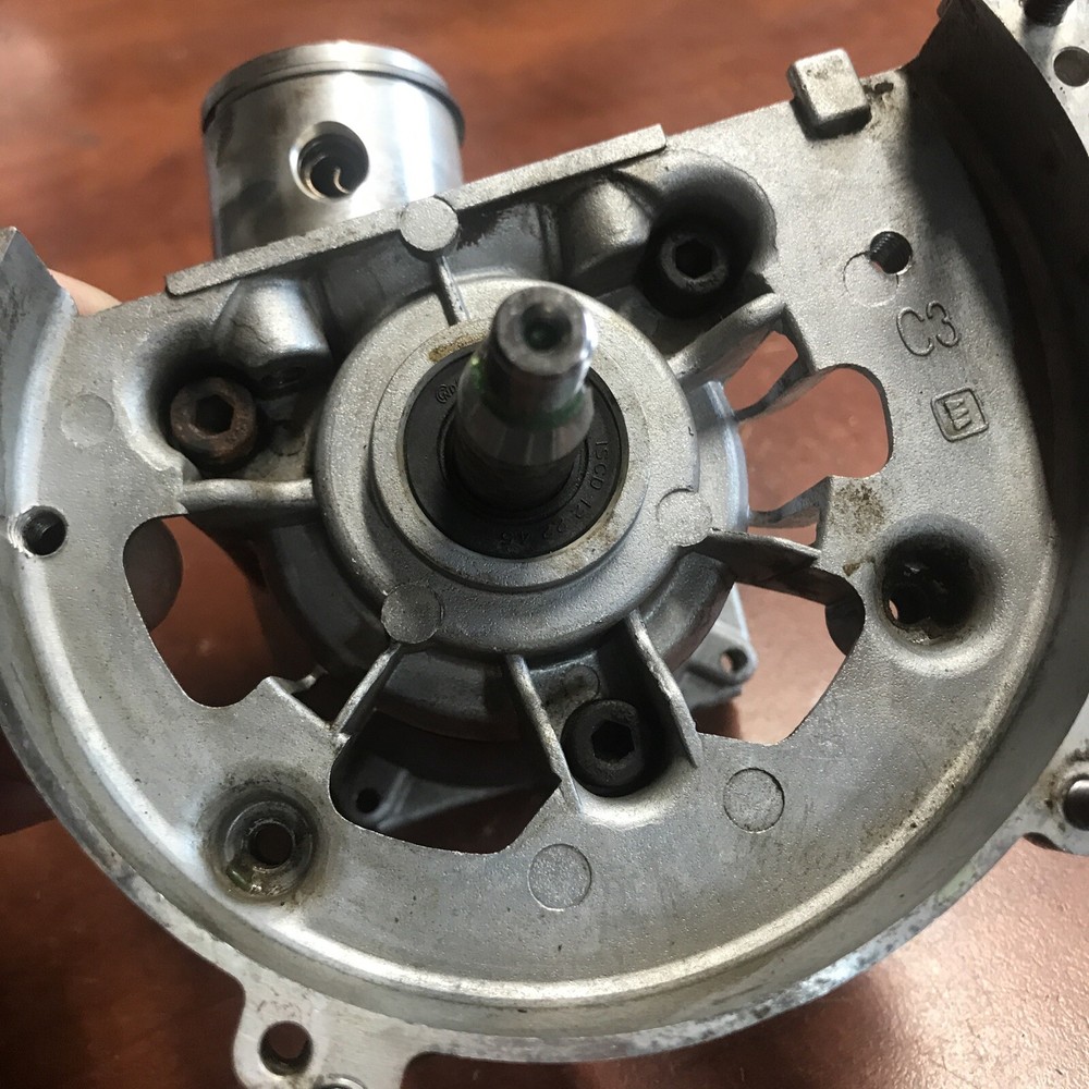 Use OEM Part Engine Block Assembly For Echo Shred 'N' Vac Model ES-210(P11012)