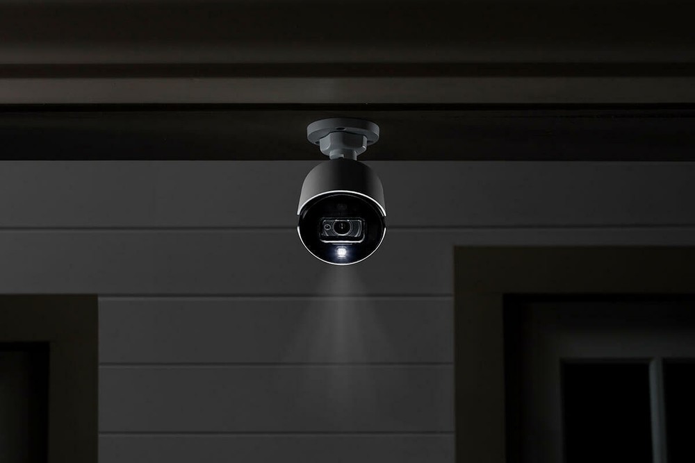 Lorex LBV8543XB 4K / 8MP Ultra HD Active Deterrence Security Camera