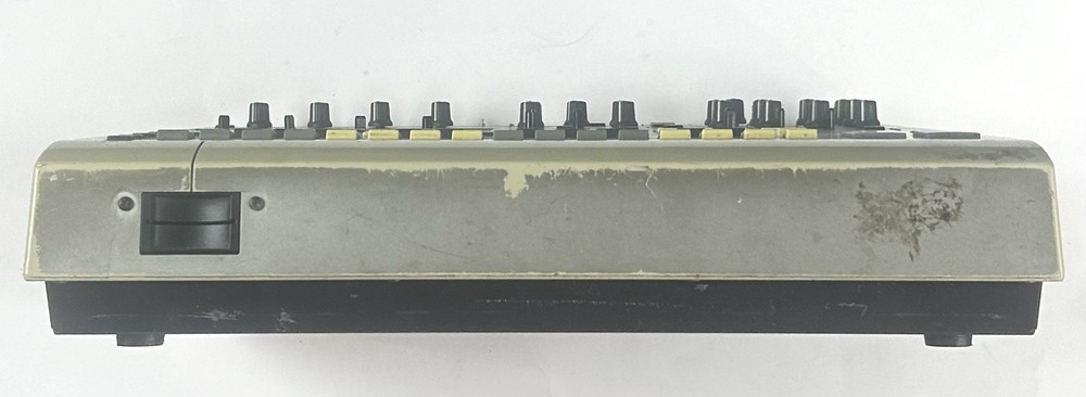 YAMAHA RS7000 Drum Machine Sequencer Sampler GrooveBox (Read Description)
