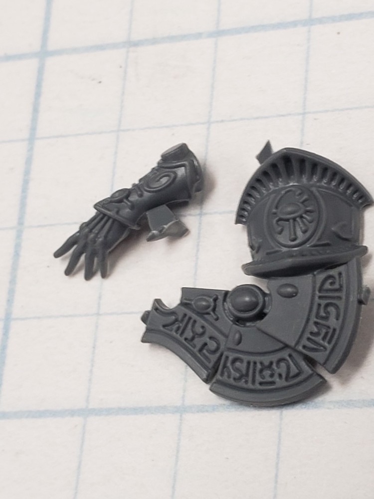 Warhammer 40k Aeldari Bits Eldar Prince Yriel Arm & Shield #14