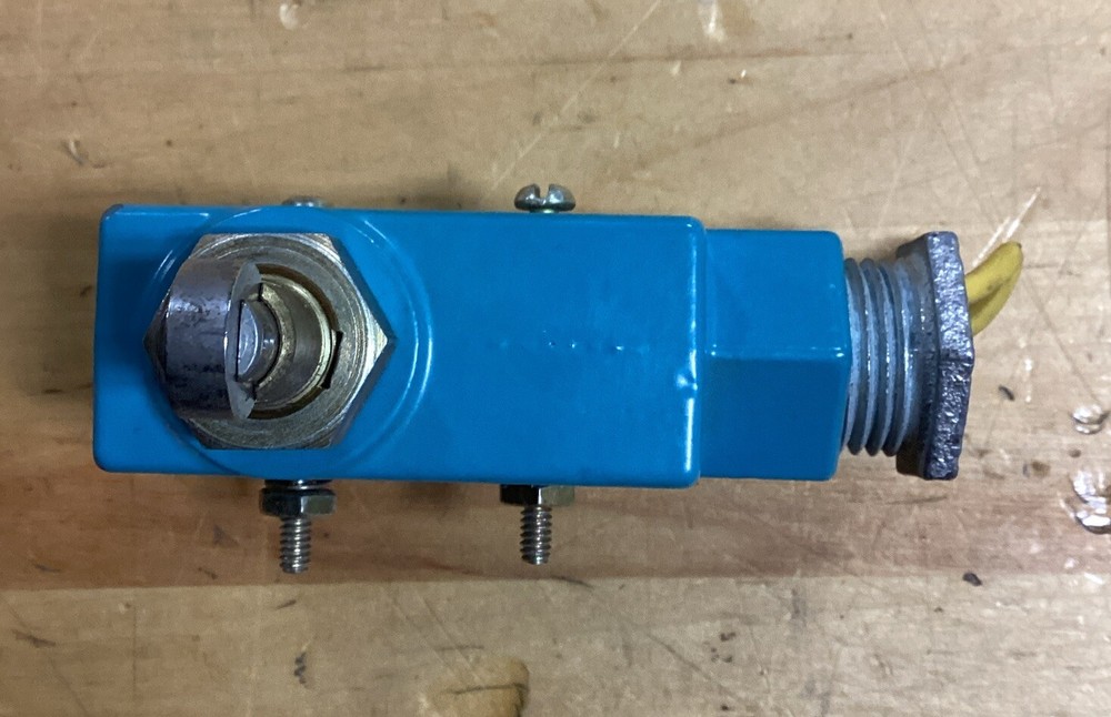 MICRO SWITCH BZE6-2RQ81 F32