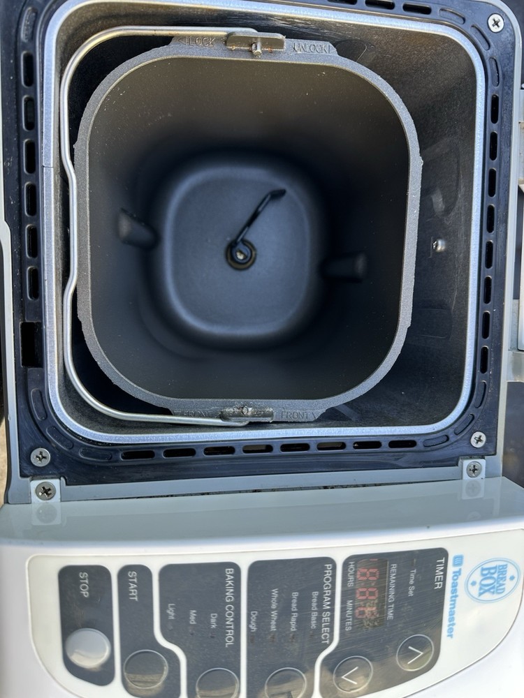 Toastmaster Bread Box Bread Machine White LCD Timer Whole Wheat Rapid Bake