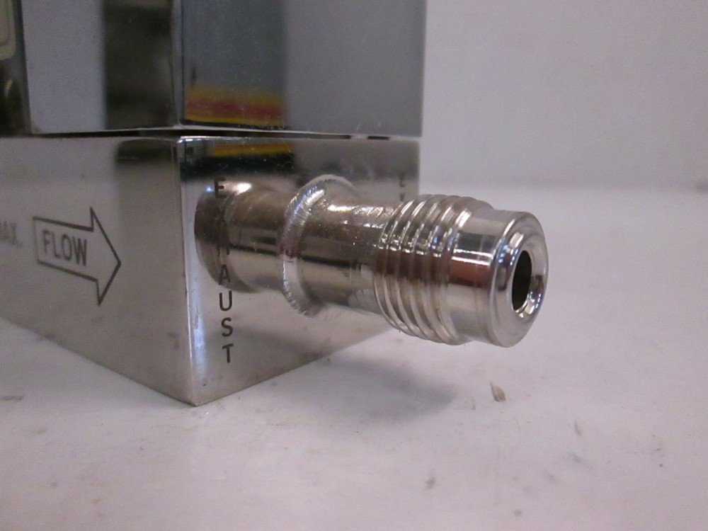 Unit UFC-1100 Mass Flow Controller, 10%PH3/AR, 500 SCCM, Used