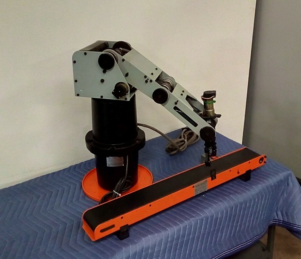 Eshed Robotec SCORBOT-ER Vplus Arm Robot Controller w/ Robot Conveyor