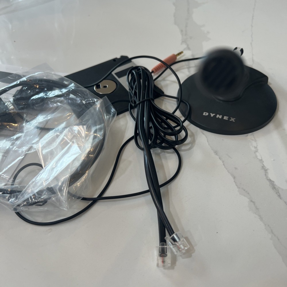 Dynex  PC Desk Top Microphone With Cords