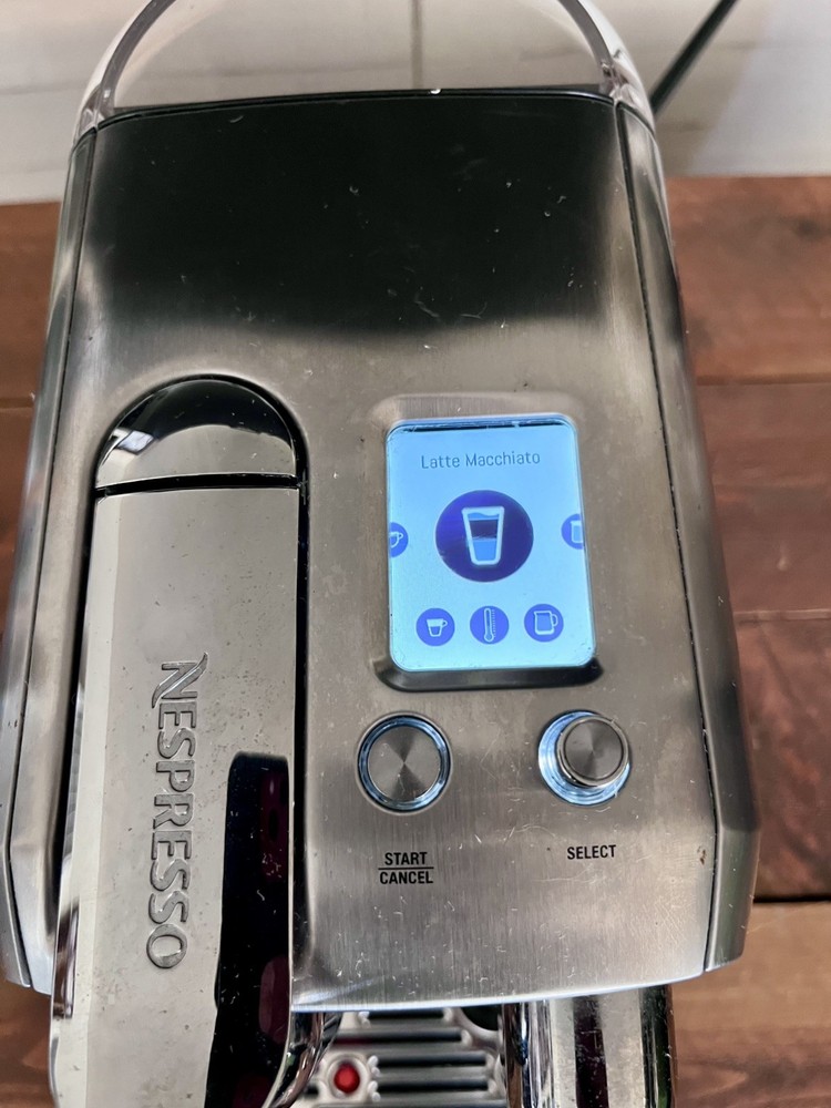 Breville Creatista Plus Espresso Machine, Silver, Model BNE800 Tested Read