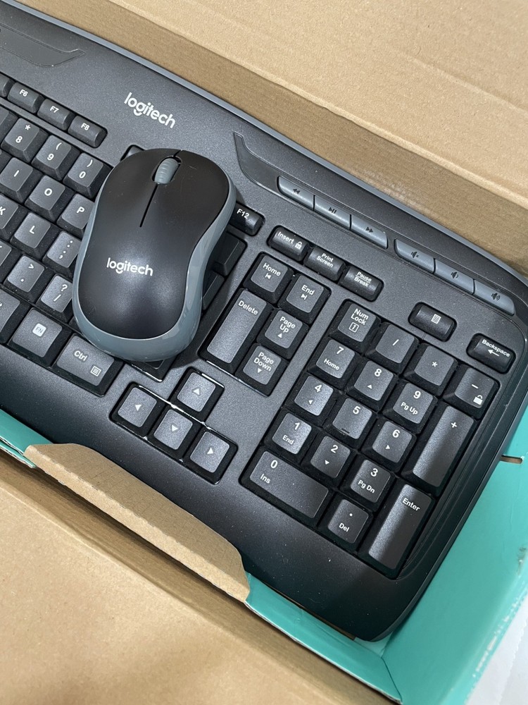 Logitech MK320 Wireless Keyboard Mouse Combo Black