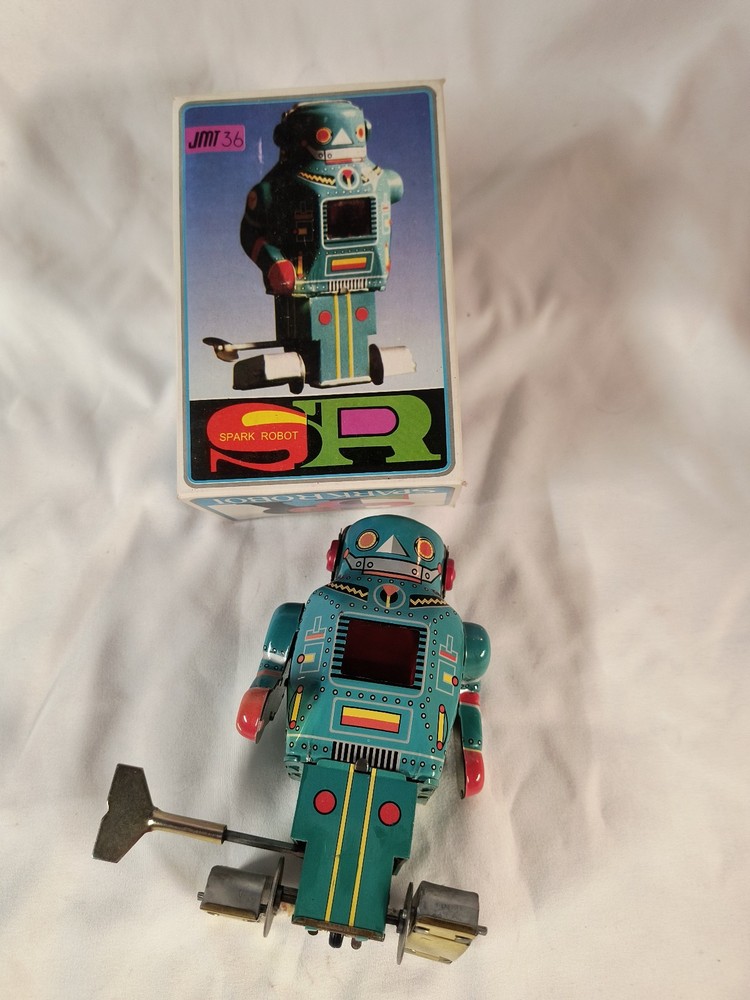 VINTAGE SPARK ROBOT TIN ROBOT WITH BOX
