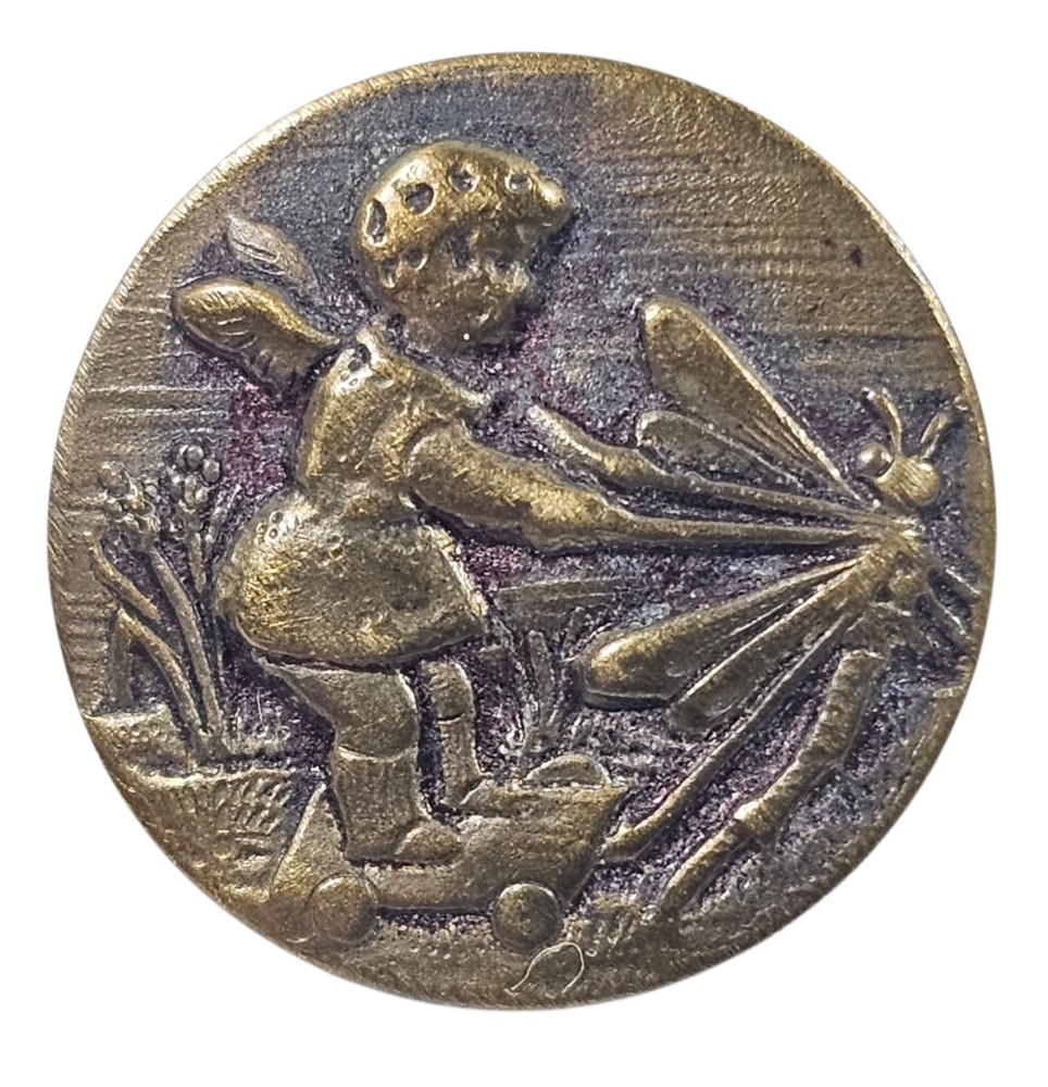 Antique Brass Picture Button Paris – Dragonfly Pulling Cherub