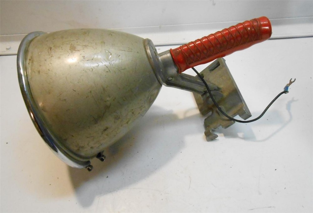 HALF-MILE-RAY MODEL 1075 PORTABLE