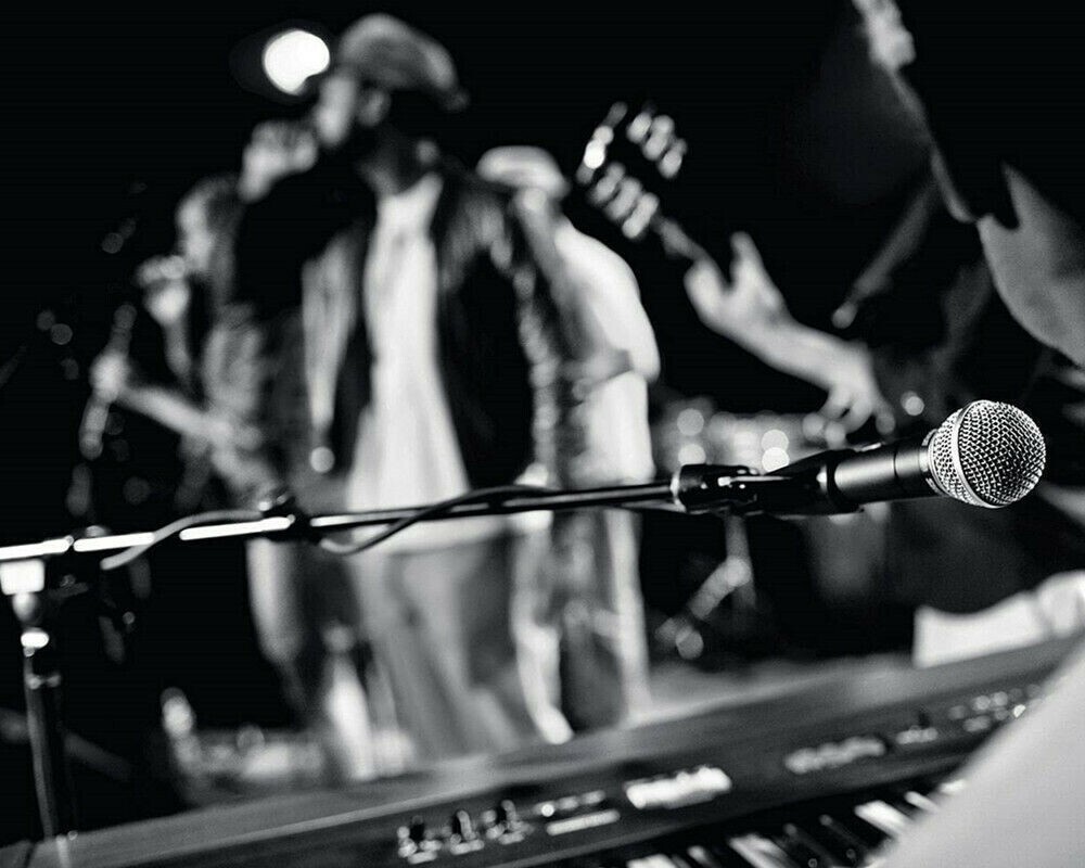 SM58S Dynamic Vocal Microphone with On/Off Switch No Cable