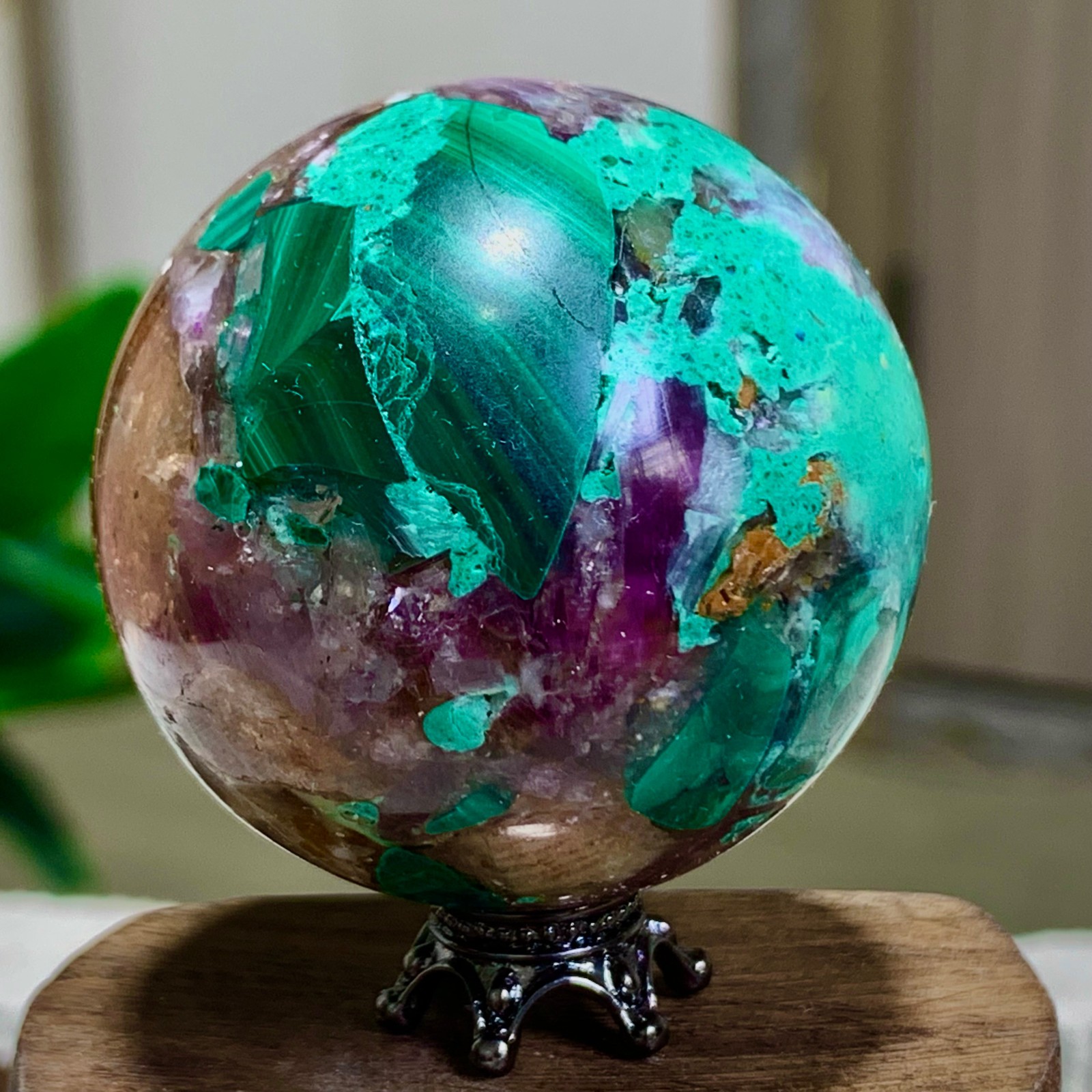 110G Newly discovered rare malachite purple mica symbiotic sphere restoration