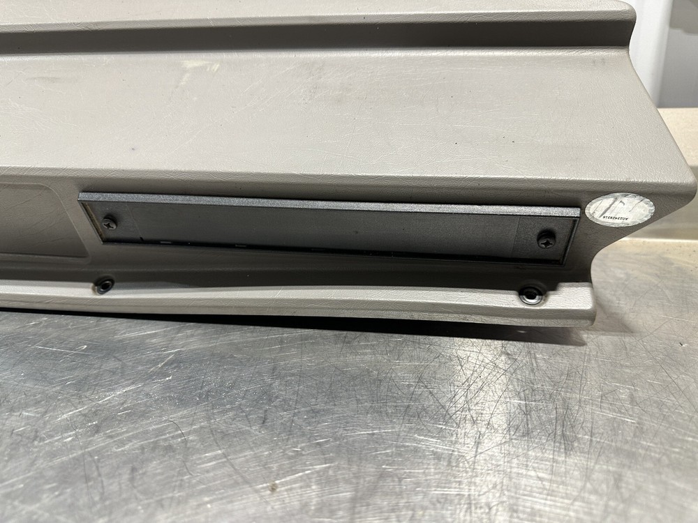 KENWORTH K367-109-5001 CONSOLE-WINDSHIELD UPPER DKSLT