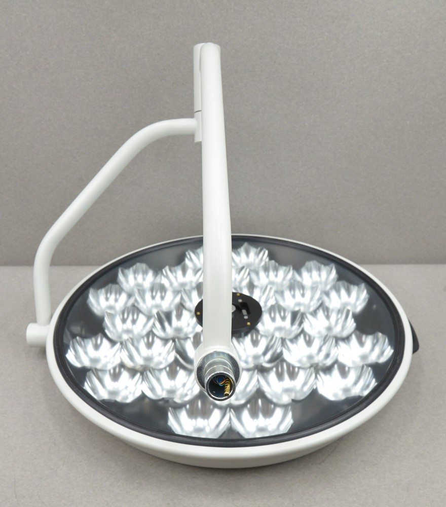 Stryker Visum LED 2 Surgical Light, Camera Ready 0682001253
