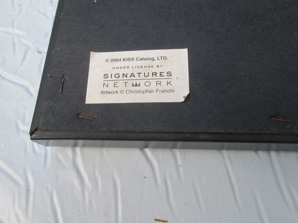 Working ....Kiss Catalog Led Lighted Artwork 2004