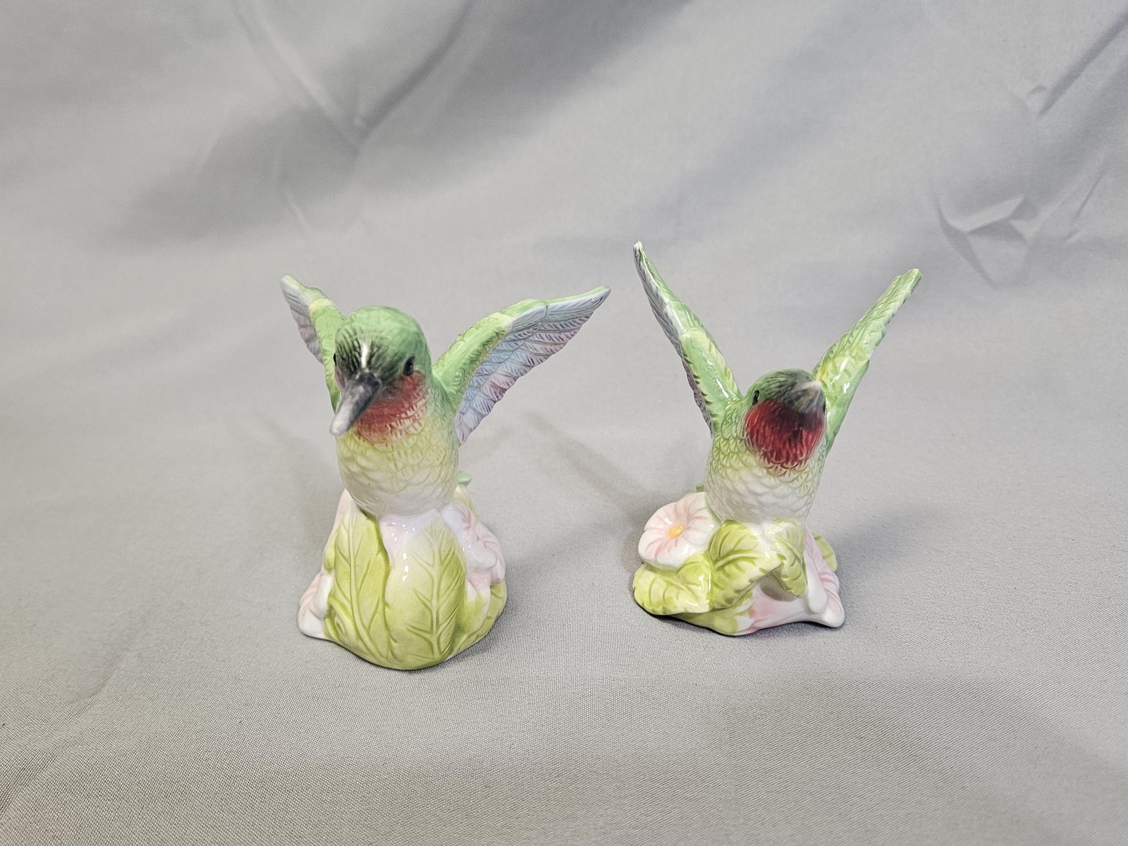 Ceramic Hummingbird Salt Pepper Shakers Set Green Flowers Small Kitchen Decor