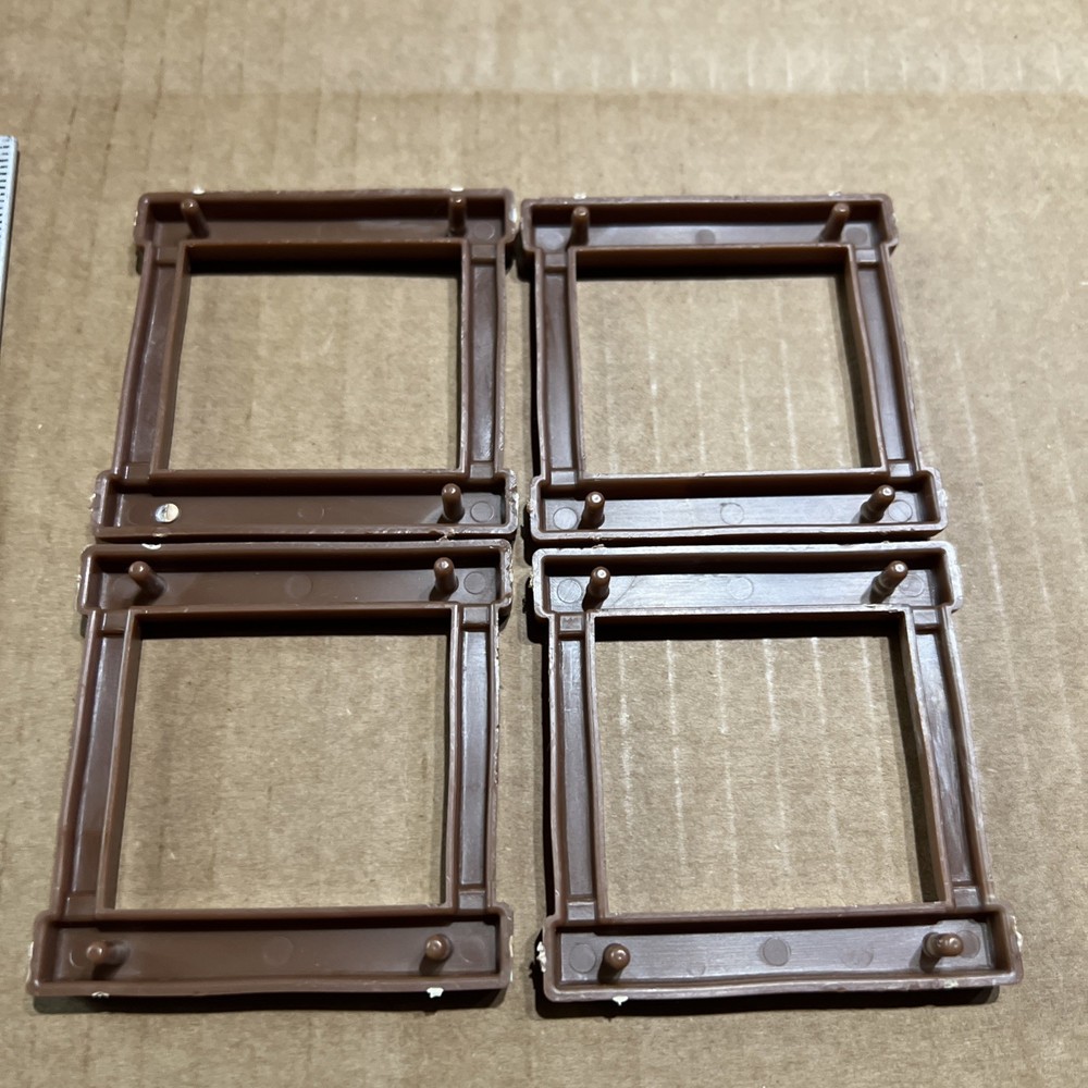 2009 Disney Store Snow White Cottage Replacement Part - (4) Window Frames - Read