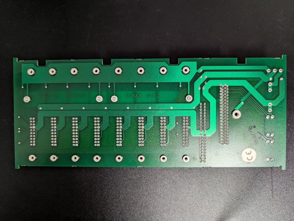 Opto 22 SNAPB8M 006468 8 Module Rack