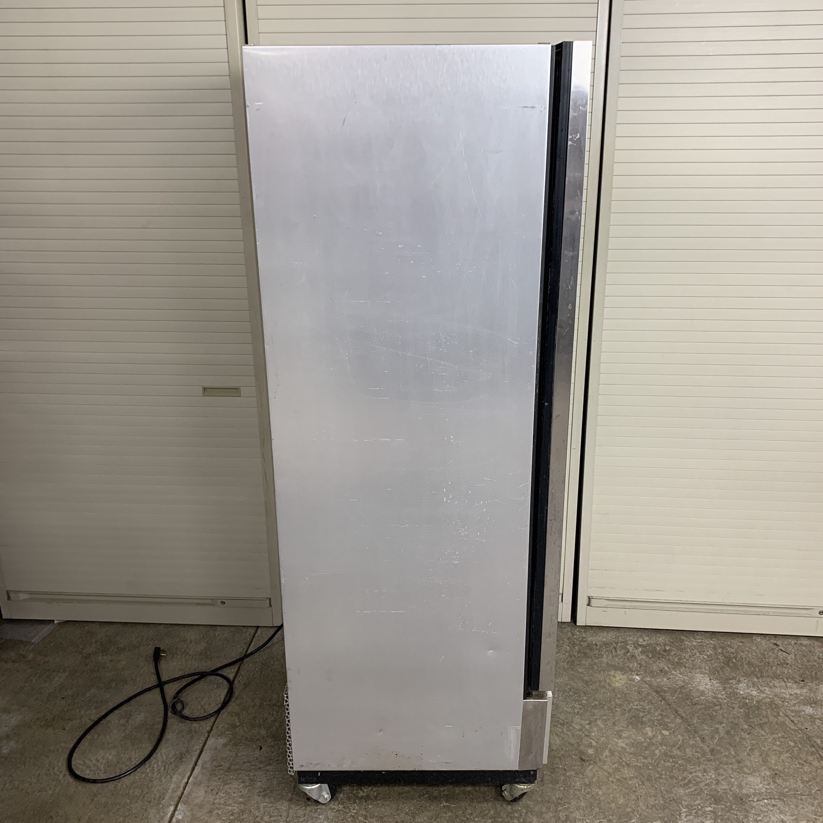 True T-12 Reach In Refrigerator Tested