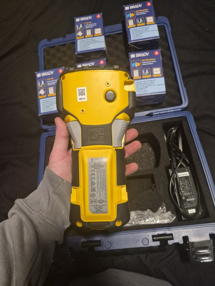 Brady M210 Label Maker with Case, Power Adapter