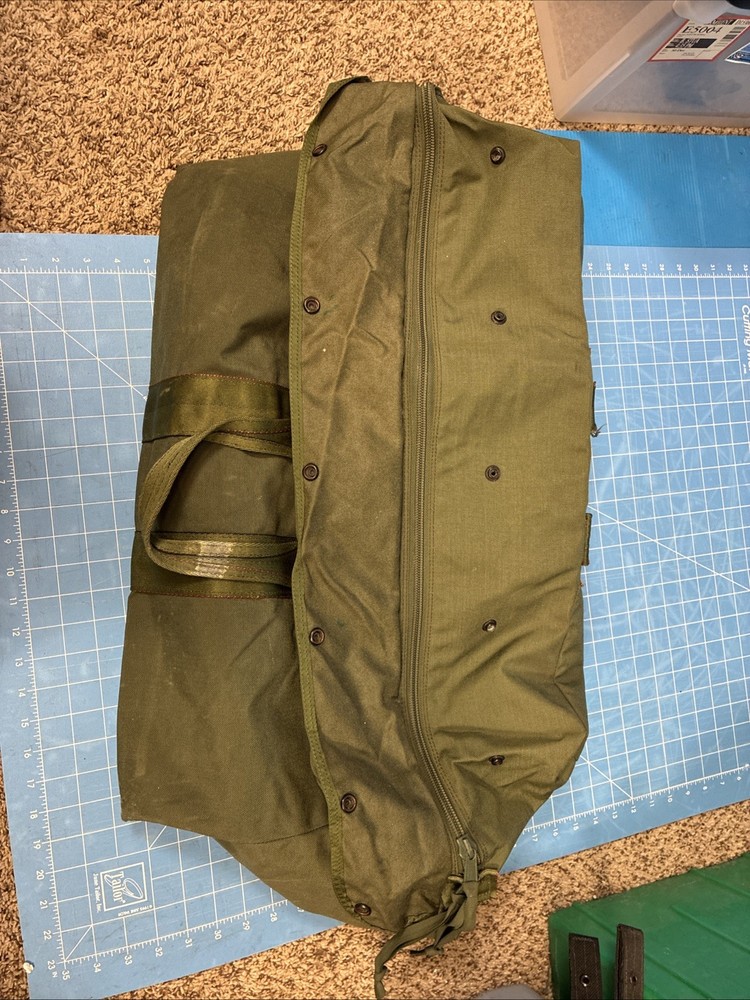 U.S. Armed Forces Large Flyer's Kit Bag