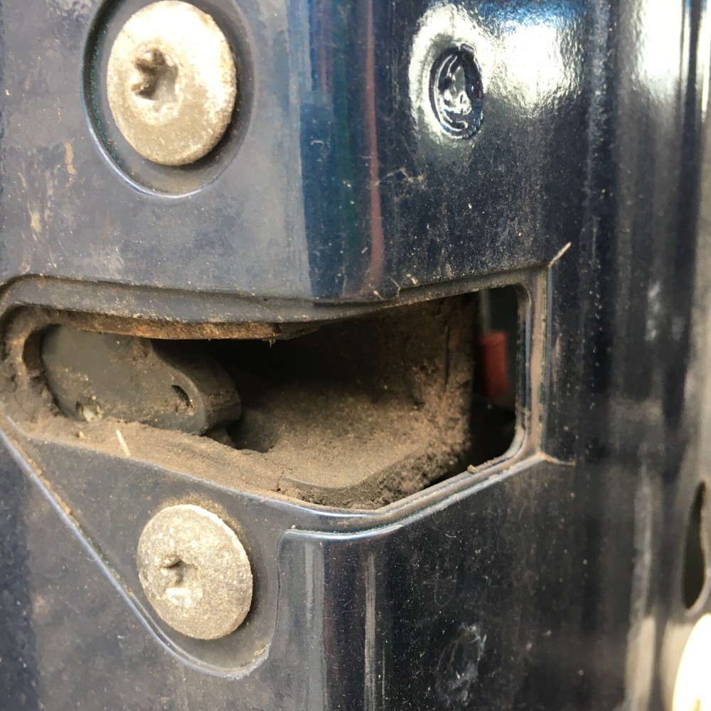 04 - 07 Jeep Liberty Trunk Latch Tailgate Lock Latch Actuator 2004-2007 05 06