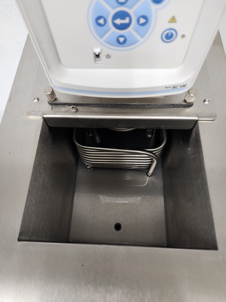 Thermo HAAKE A28 Chiller Recirculating Bath w/ SC100 Digital Controller, Working