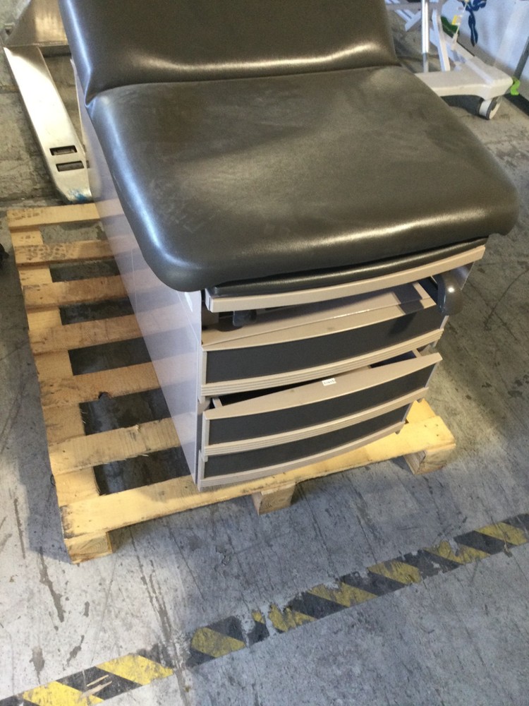 RITTER 304 EXAMINATION TABLE