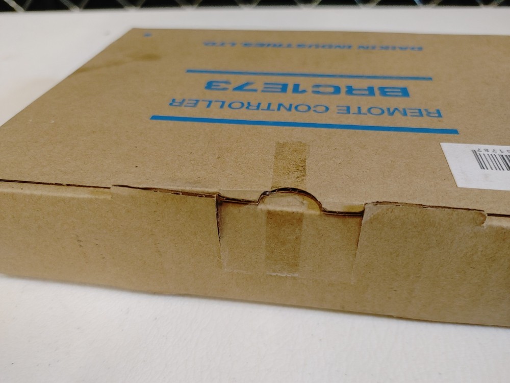 Daikin Industries LTD Remote Controller BRC1E73