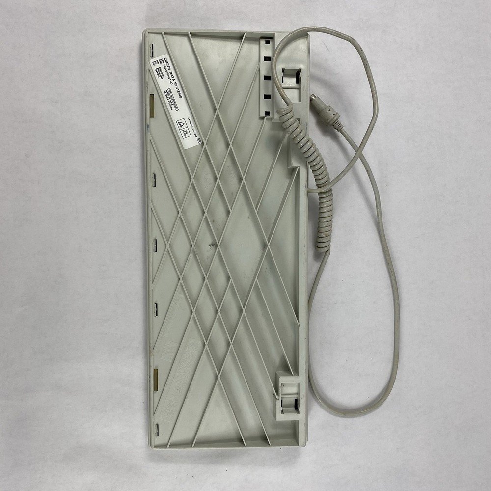 Zenith Data Systems E05009001 163-0098-01-00 Keyboard