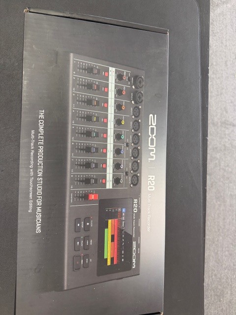 Zoom R20 Multi Track Recorder