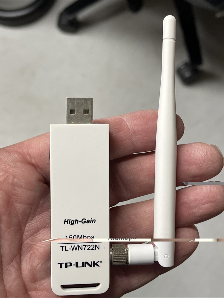TP Link High Gain Wireless USB Adapter (TL - WN722N). Open Box