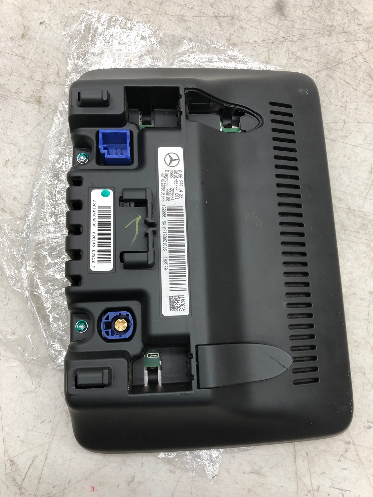 2016-2019 MERCEDES GLS 450 W166 FRONT DASH NAVI RADIO DISPLAY SCREEN 1669001420